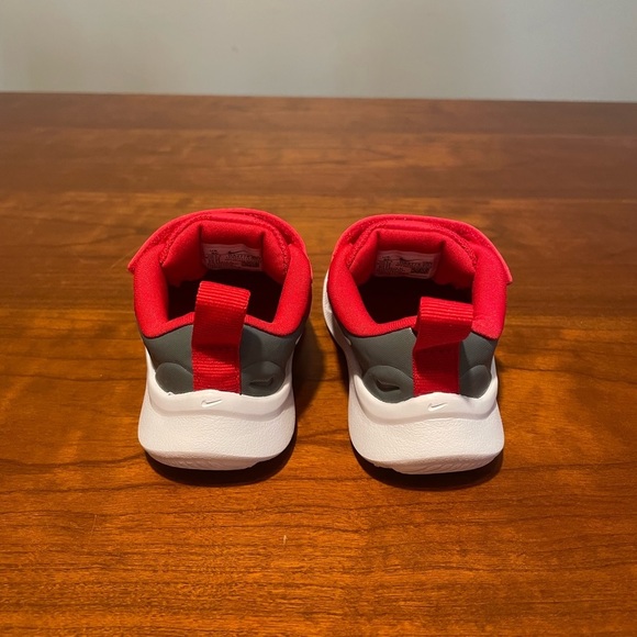 Nike Boys Star Runner 3 [DA2777-607] Red/Gray Running Shoes Sneakers - Picture 6 of 7